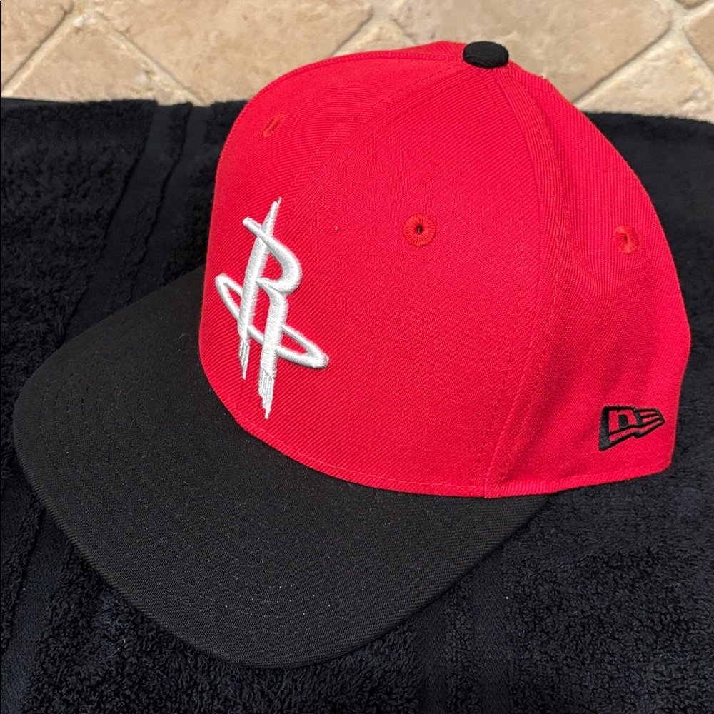 Houston Rockets Red/Black SnapBack Hat - Picture 2 of 8